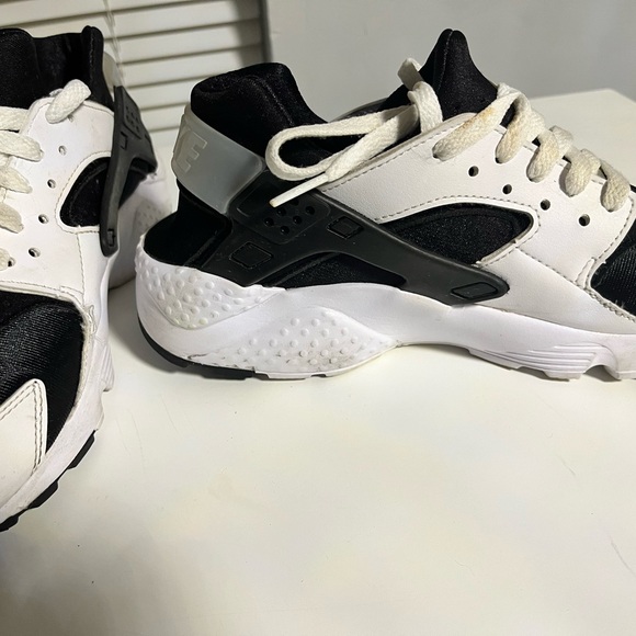 Nike Huaraches Run (GS) - Picture 3 of 12